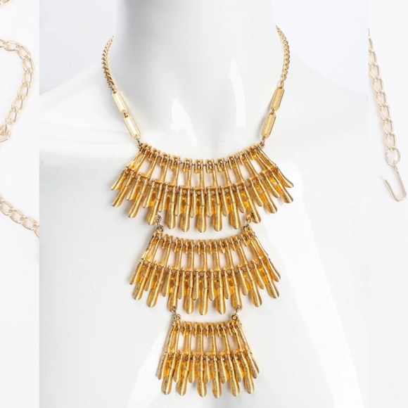 Vintage Gold Bib Statement Necklace - Picture 6 of 9